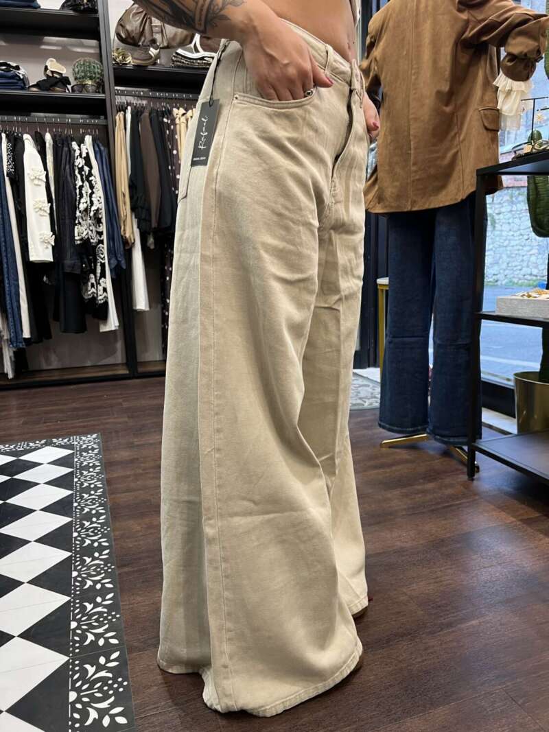Jeans super Palazzo Beige - immagine 4
