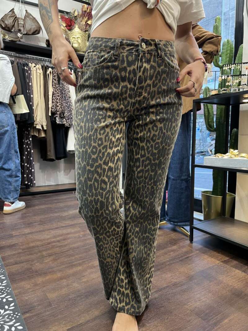 Jeans gamba dritta Leopardato - immagine 5