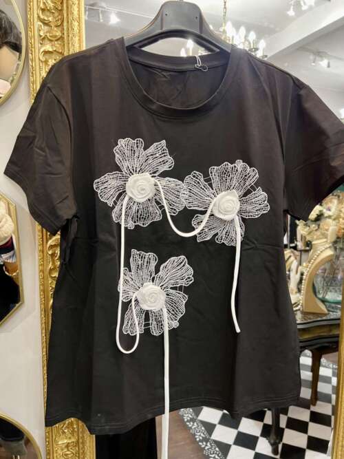 Tshirt Fiori Nera