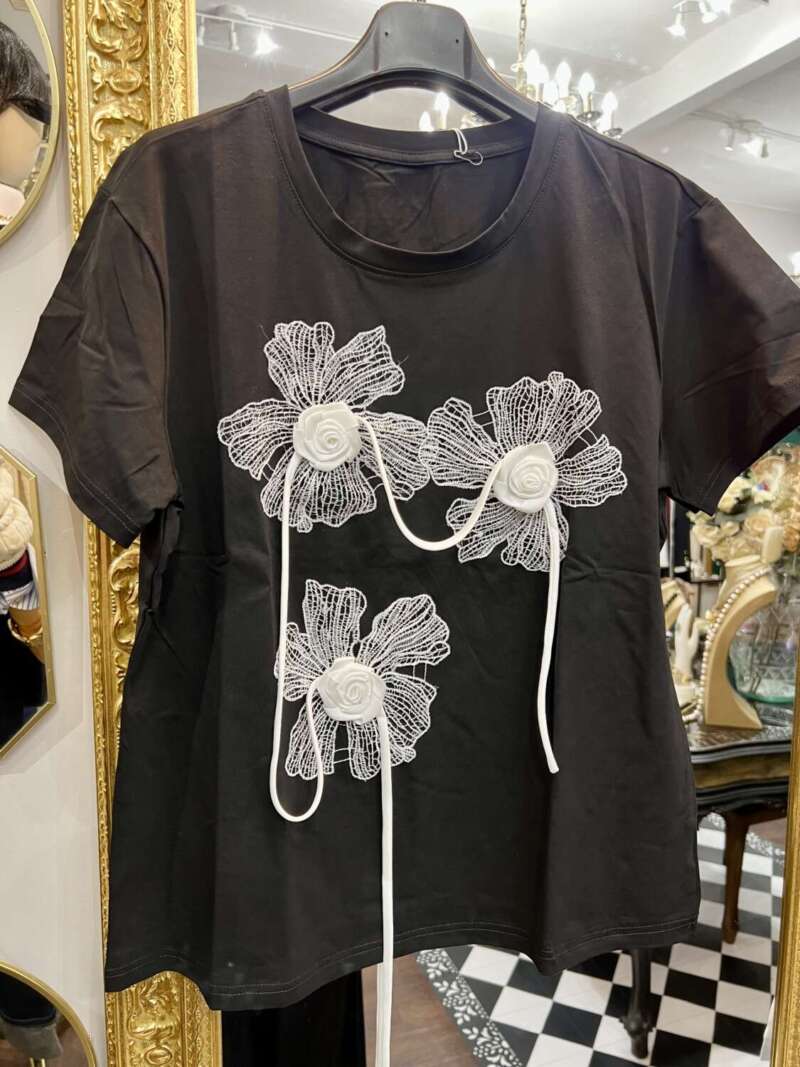 Tshirt Fiori Nera