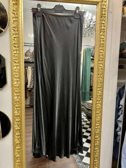 Gonna in Satin Nera