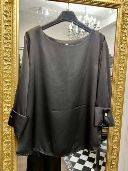 Blusa in Satin manica 3/4 Nera