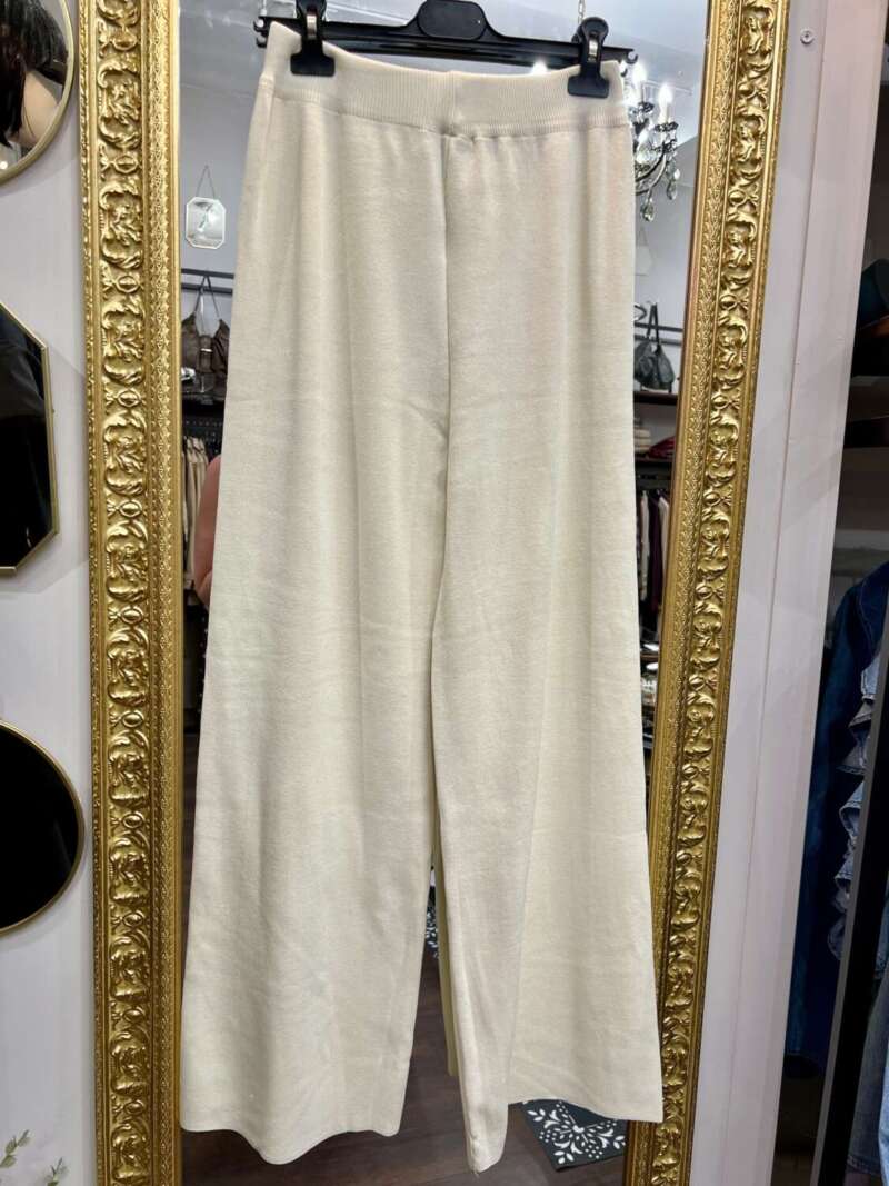 Coordinato in Maglia con Maxi Bottoni Burro - immagine 3