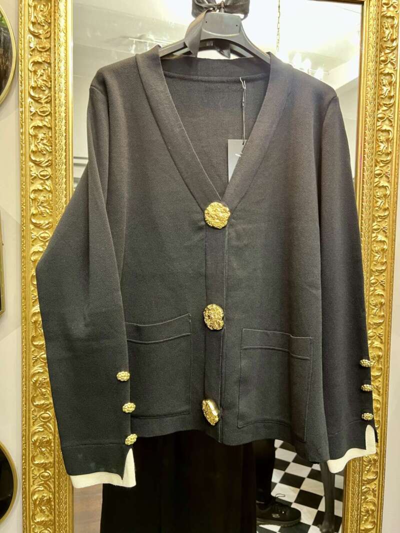 Coordinato in Maglia con Maxi Bottoni Nero - immagine 2