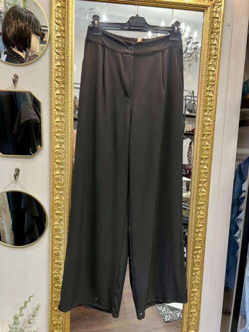 Pantaloni Palazzo con Pinces Neri