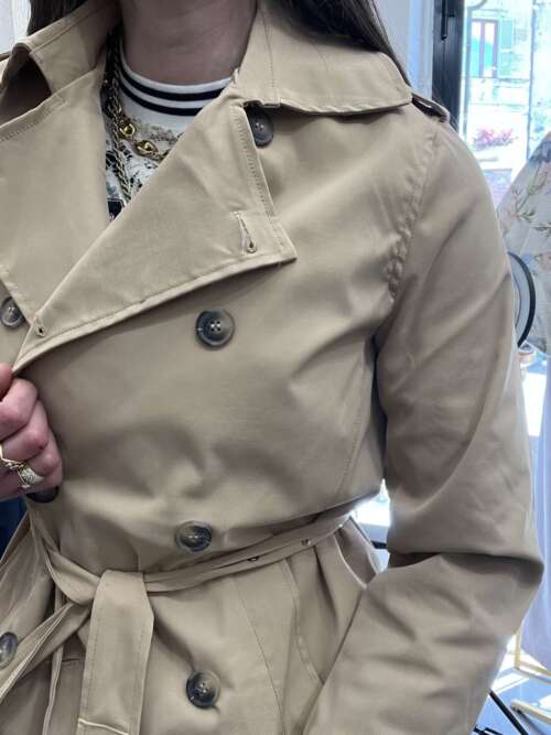 Alternative view of Trench doppiopetto Beige